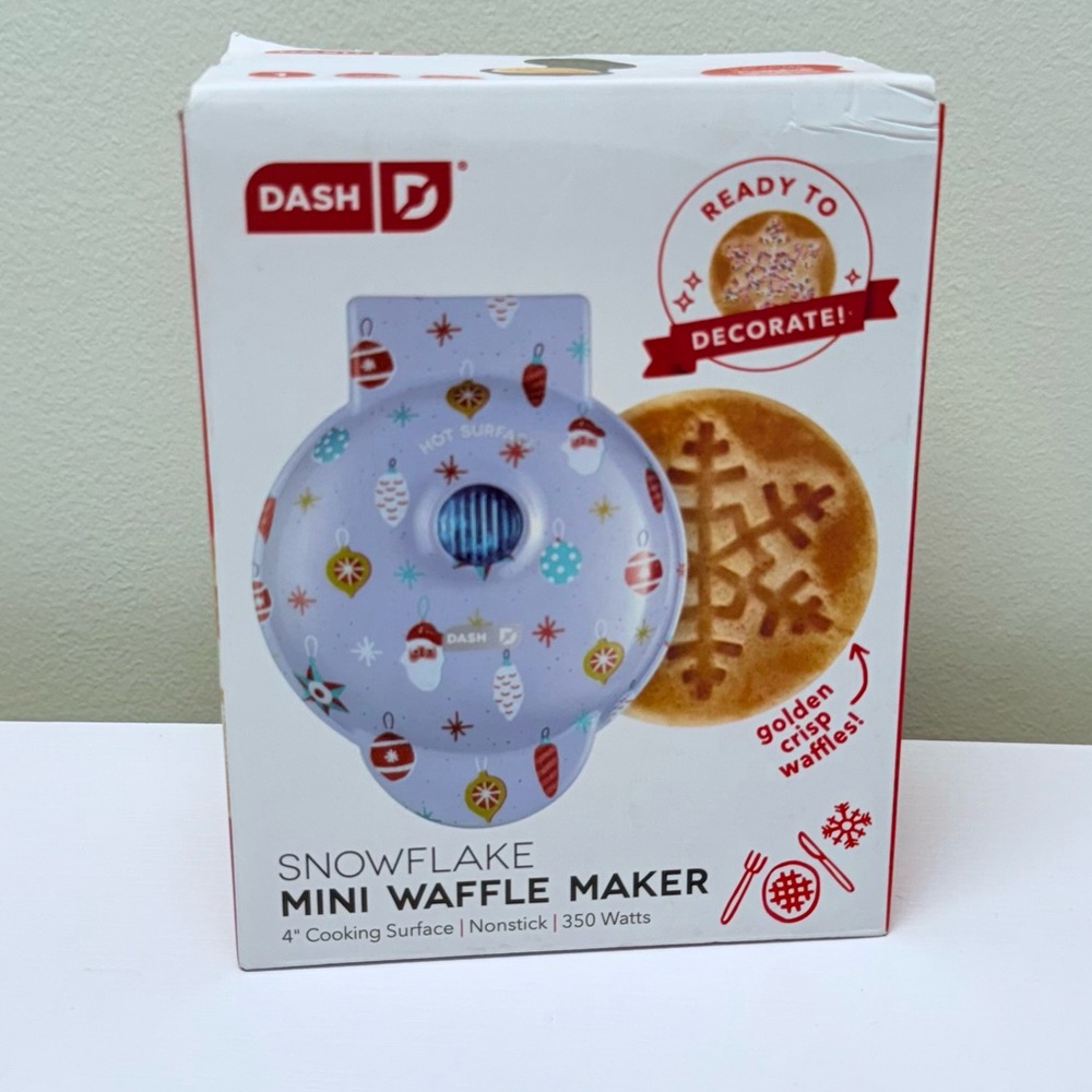 DASH Snowflake 4” Mini Waffle Maker - NIB